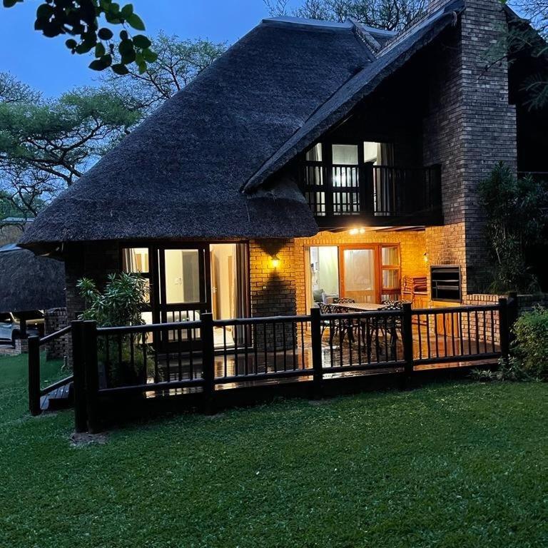 Inyamatane Luxury Lodge Hazyview Esterno foto